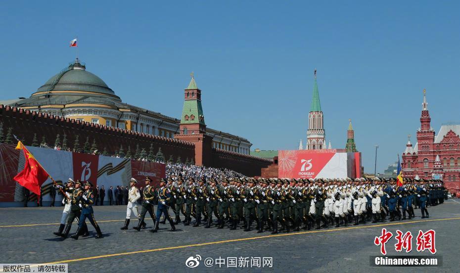 中国最帅天团亮相俄罗斯红场阅兵式