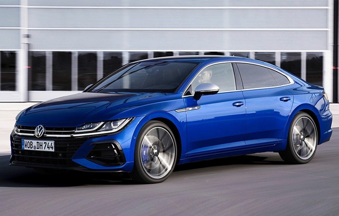 大众全新CC R实车曝光!2.0T+四驱,经典蓝车身涂装,90后首选