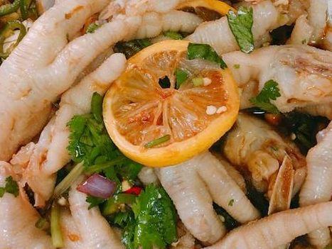 偶尔做给孩子吃的菜,口感好,孩子吃了长个子,妈妈吃了能美容