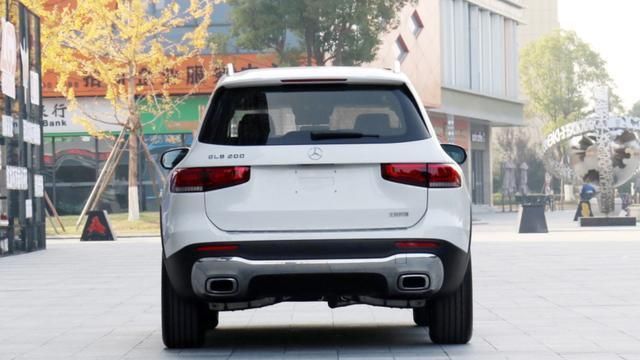 奔驰推出7座suv,颜值颇高,内饰豪华,堪称"移动夜店"的豪车