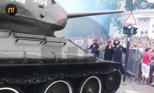 俄罗斯阅兵的插曲：新型装甲车爆缸