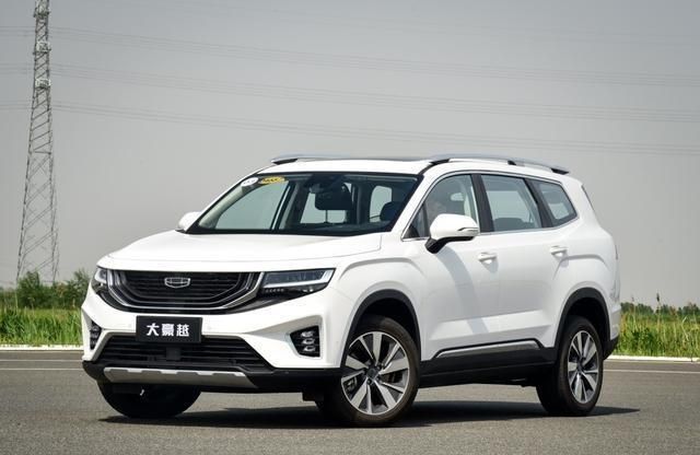 吉利豪越上市,定位中型suv,标配1.8t 7速双离合