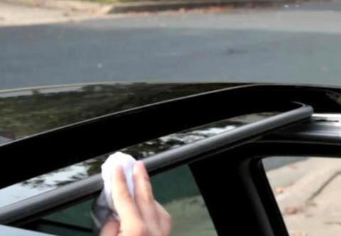 汽车的天窗需保养，我来告诉你具体保养的方法