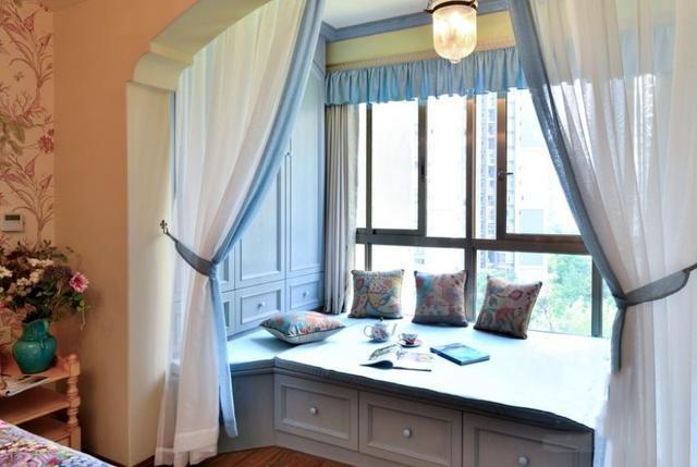 机智的设计,飘窗改成“卧室”,瞬间多出一间房,适合中小户型