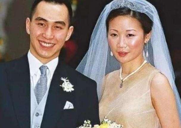 赌王次子何猷龙:娶了初恋,与绯闻绝缘,自主创业,不争家产