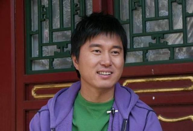 李俐出狱7年后终离婚,曾当庭指证她的满文军哭诉:都是媒体害的