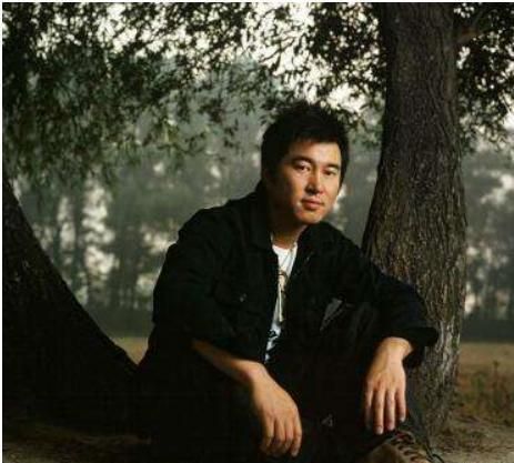 李俐出狱7年后终离婚,曾当庭指证她的满文军哭诉:都是媒体害的