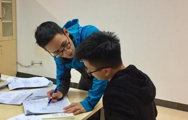 如果允许老师“有偿补课”,辅导班将面临大洗牌,家长能接受吗?