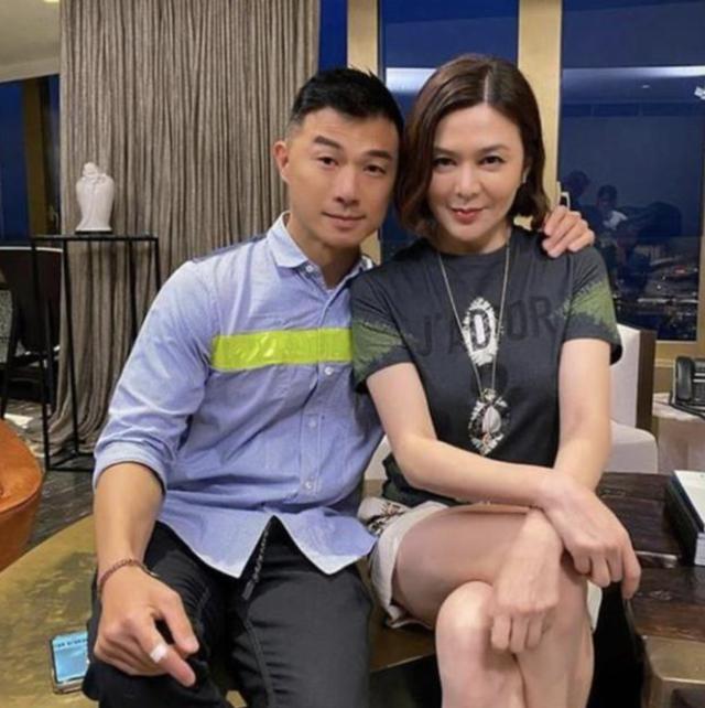 关之琳与陈泰铭被曝仅办婚礼未领证,女方任性提分手错失古堡酒店