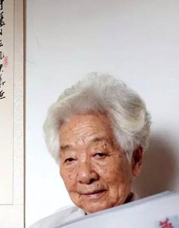 永远的"江姐",《烈火中永生》扮演者于蓝去世,享年99岁