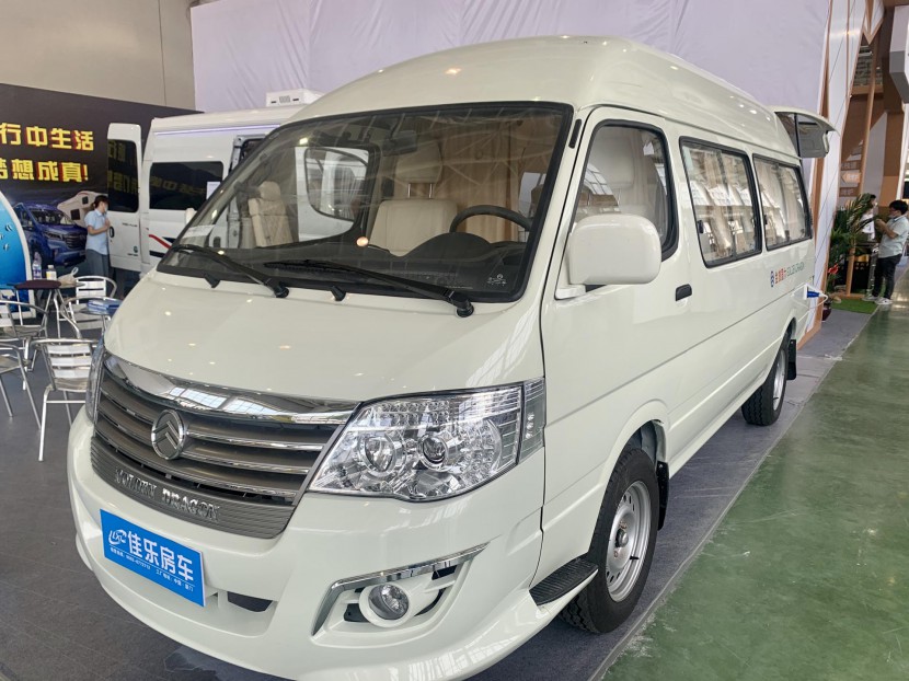 12.98万元功能完备,实拍测评佳乐“小海狮”B型房车