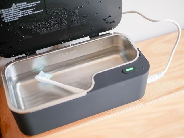 眼镜清洗器里面放什么,眼镜清洗器里面放什么水