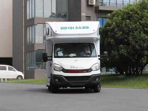 “都市丛林”霸气来袭，实拍测评2020款C型房车-馨途