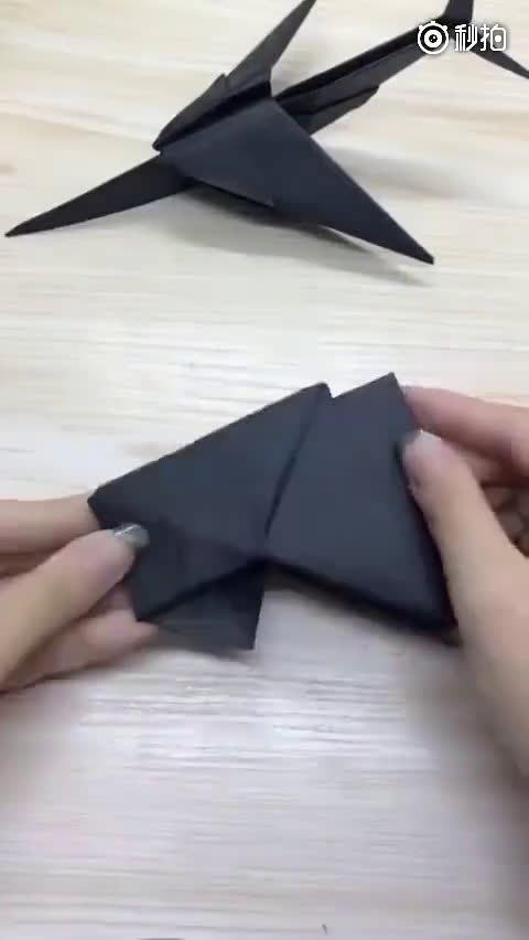 能飞百米的折纸飞机,堪称纸飞机中的战斗机,马住!