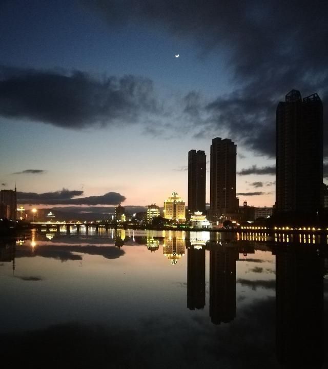 林逋隐居西湖孤山,终生不仕不娶