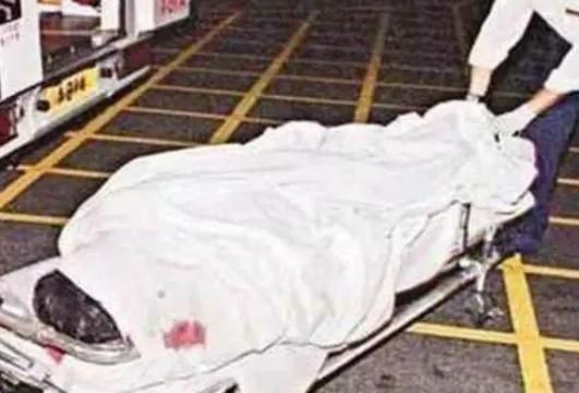 用衣服遮盖张国荣遗体力捧张学友梅艳芳她才是最强经纪人