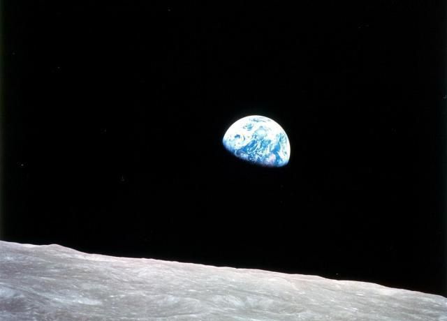 在月球上看地球,为什么有人觉得很恐怖?有什么好恐怖的