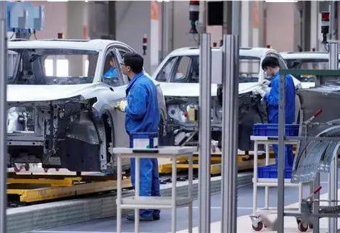 车市回暖是个“饼”！各大车企叫苦不迭，上千家经销商申请破产？