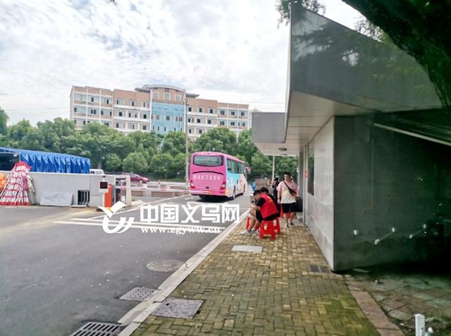 义乌加速旅游类专业群现代学徒制建设