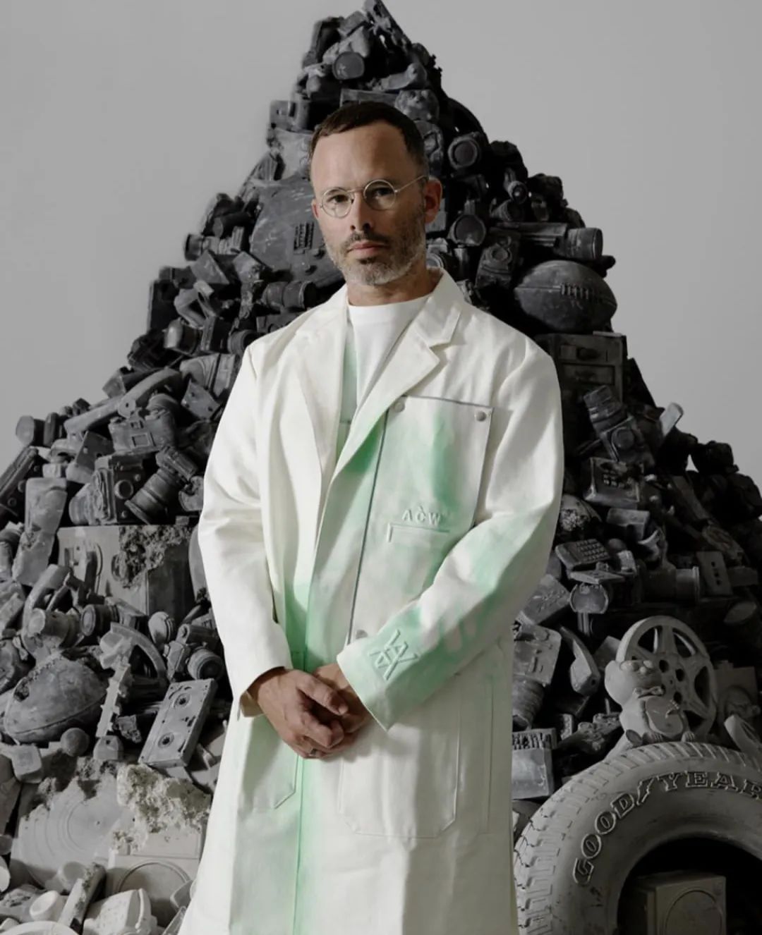 RR · ART | 天生色弱的他,为何被誉为“下一个 Kaws”?