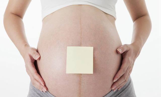 生男生女和孕肚“黑线”挂钩?妊娠线的作用远不止此,孕妈要知道