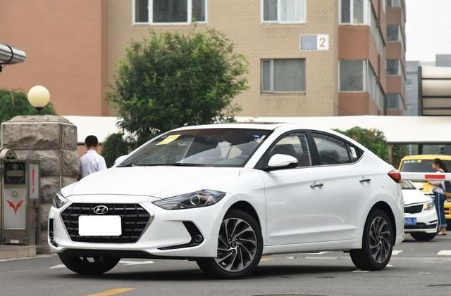 我想买现代领动1.6L智炫青春型,优惠多少?全款上10万吗?