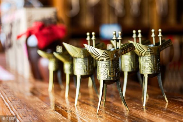 йĻƾ߷չ6׶ Ӣ۵ͱȨıǨ