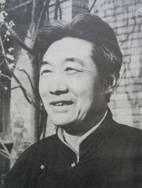 徐悲鸿书法师承康有为,绝非一般意义的画家字,堪比专业书家
