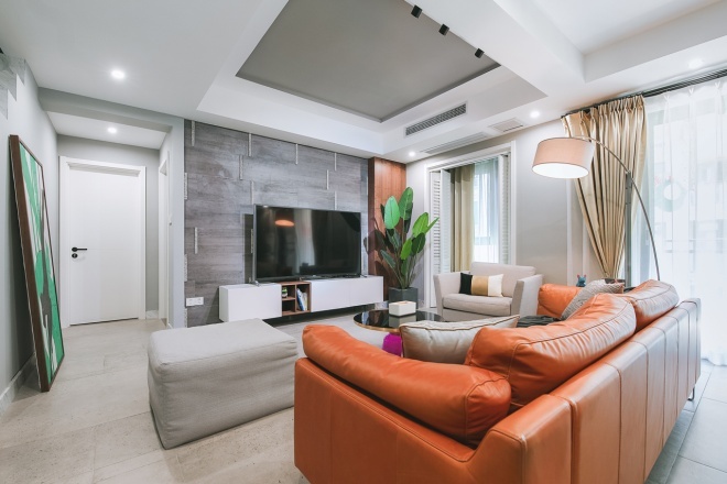 肖七作品:140m²简约风,高级灰+饱和橙,一房两用设计是亮点