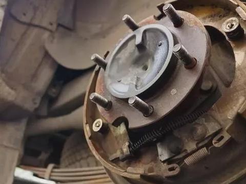 宁可不洗车也要保养——刹车系统