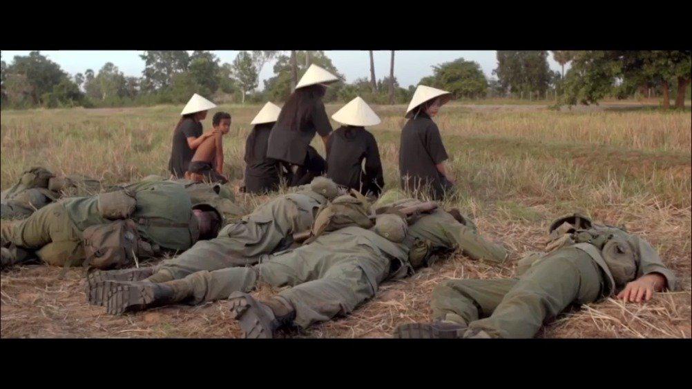 电影《越战尖兵》带你进入丛林战争画面 为您推荐: 开场即火爆的一部