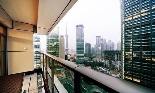 花6亿买地盖楼,15年时间只卖出99套房,但一套房子的价格超过1亿