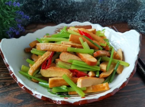 分享香干的8道素菜做法,有小炒还有凉拌,都是夏季下饭菜