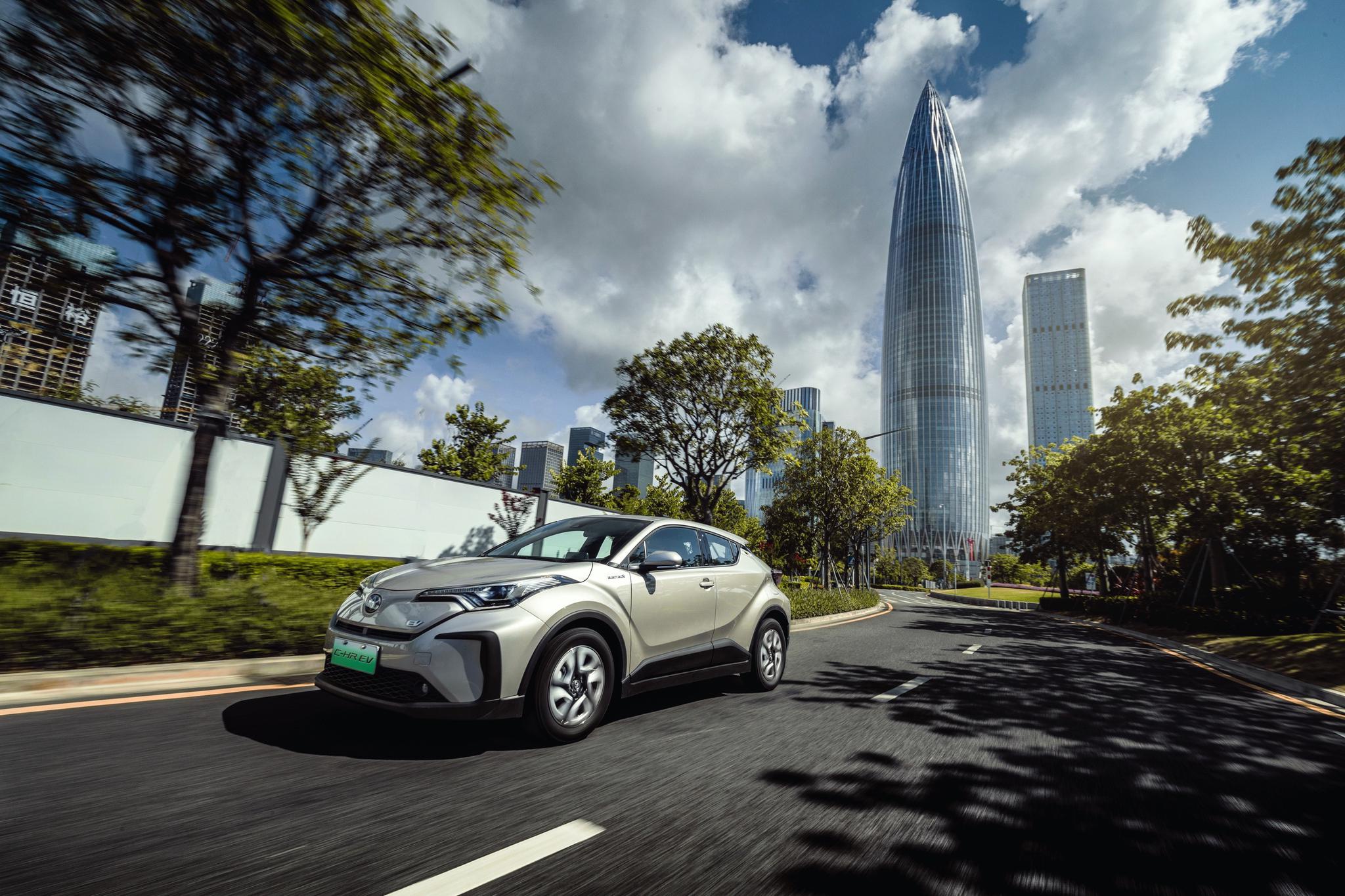 试丰田C-HR EV,来自“混动界的特斯拉”亮点在哪?|试车