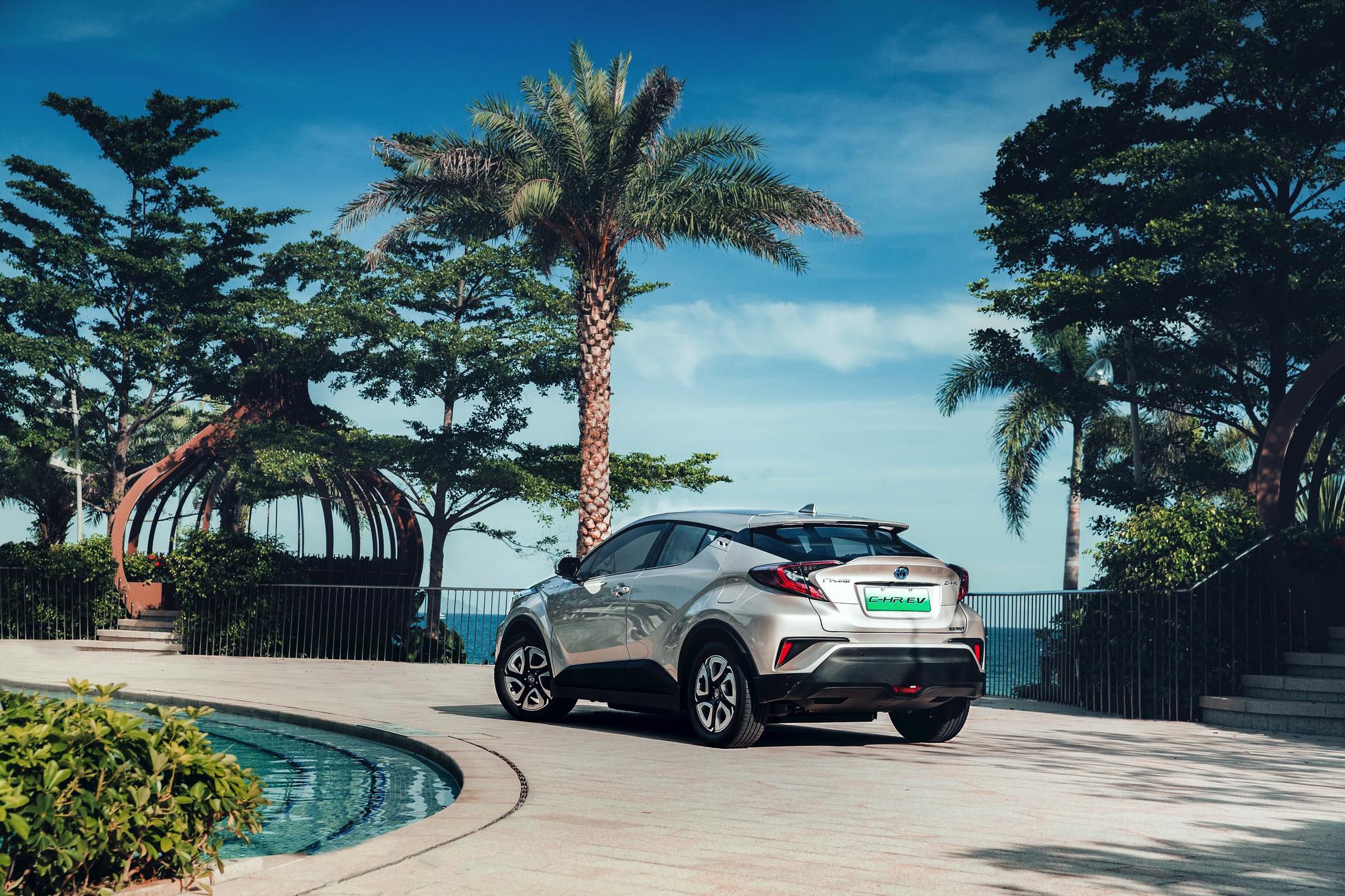 试丰田C-HR EV,来自“混动界的特斯拉”亮点在哪?|试车