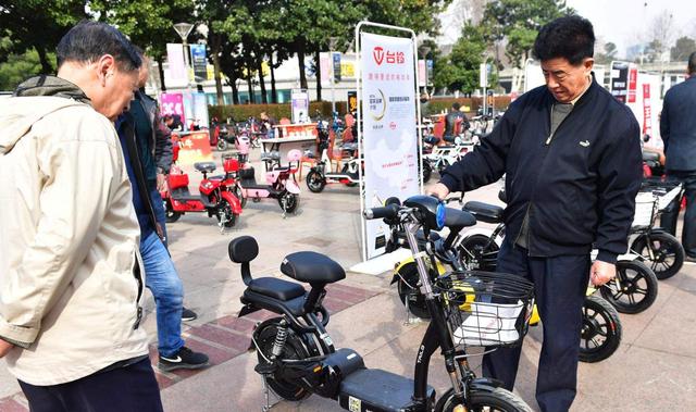 电动车迎来好消息:不再采用“一刀切”管制,路权或将陆续开放