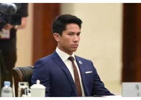 车库能开车展的富二代，劳斯莱斯就有6百多台，是一国王子