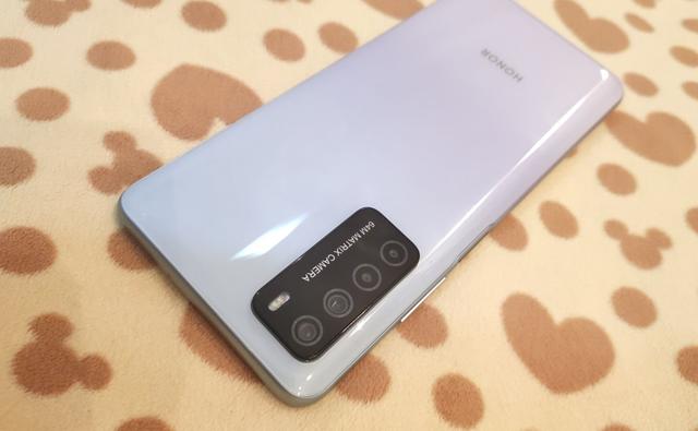 荣耀play4pro5g,荣耀play4tpro5g手机 5g手机入门大杀器!荣耀play4搭载超强配置,1799起香吗?
