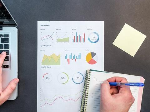 如何做自媒体快速涨粉 ac70-ivwfwmn6626048.jpg