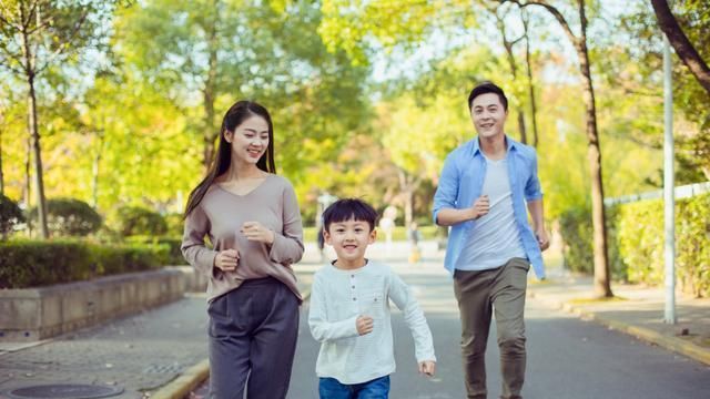 秦海璐36岁高龄产下“巨婴症”儿子,如今5年过去,娃现在长这样