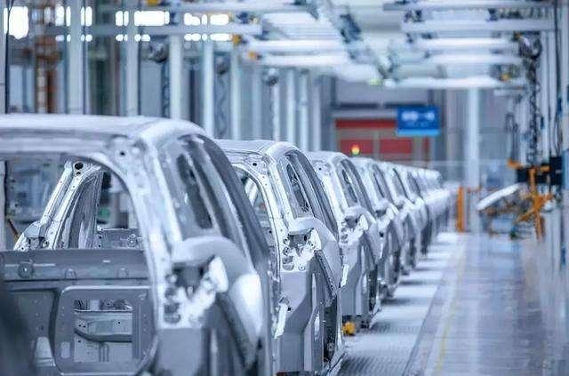 红旗6月销量暴涨92%,为什么车市寒冬对这些车企格外“仁慈”?