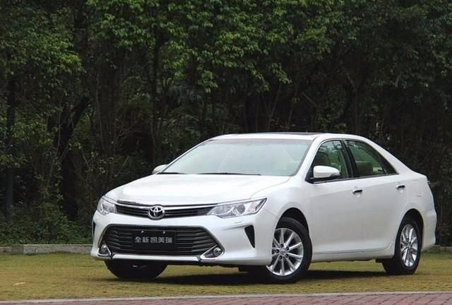 对比雅阁和天籁那些口碑车,20万提走哪台,性价比最高