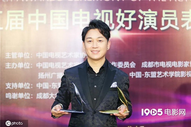 潘粤明秦昊张颂文...闯网剧的中年大叔,红了!