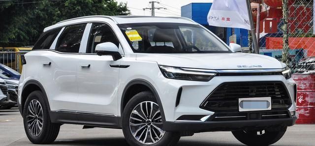 suv车型10万左右,丰田12万落地suv 10万不算多,能买辆准中型车,凯迪拉克设计师操刀的suv