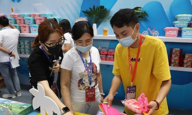 博士爱抗菌粘土惊艳亮相第四届中国文化用品博览会