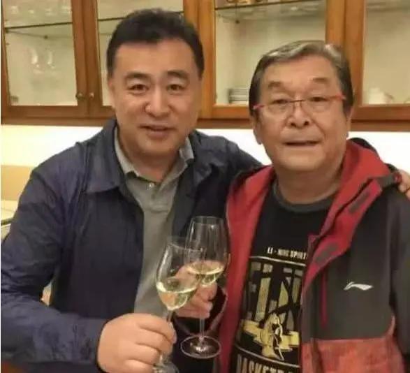 孤独的张宏民,59岁未婚?离开《新闻联播》后,他现在怎么样了