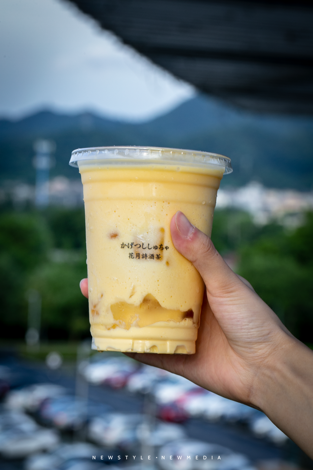 这个高颜值网红奶茶再开新店!第二杯半价!