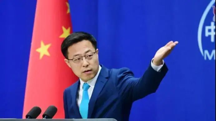 美国2艘航母驶进南海地区!中美罕见同时同地演练?