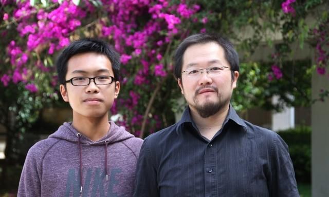他是云南高考状元,崇拜儒家文化,写得一手好书法