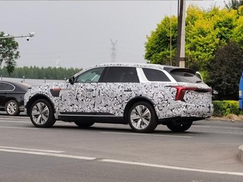 或于7月10日长春车展亮相 红旗E-HS9最新路试谍照曝光